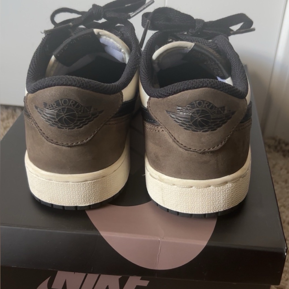 Nike Air Jordan Low in Brown and Black